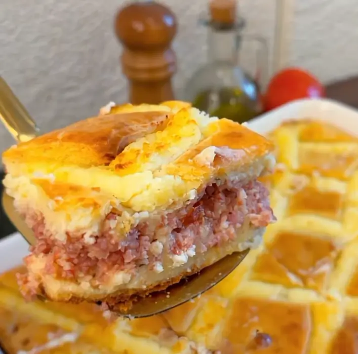 Torta de Calabresa Moída